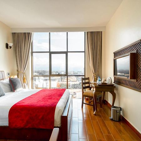 Kibo Palace Hotel Moshi Habitación foto
